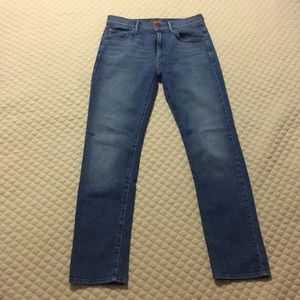 MOTHER the vagabond in skipping stones